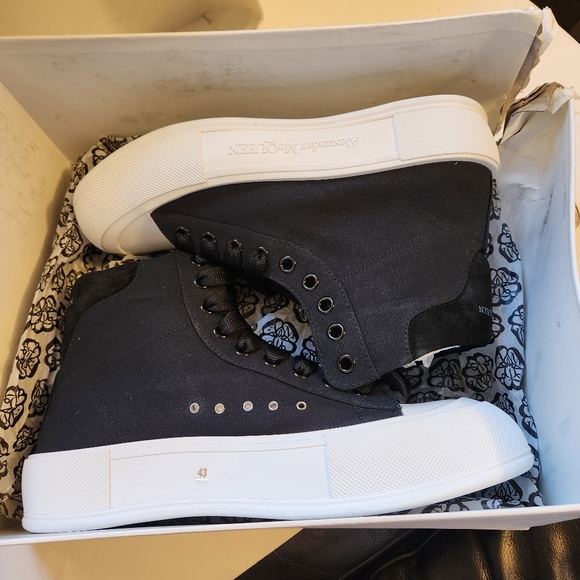 Alexander Mcqueen Plimsoll High-Top Sneakers size 43 BNWB - Picture 2 of 10